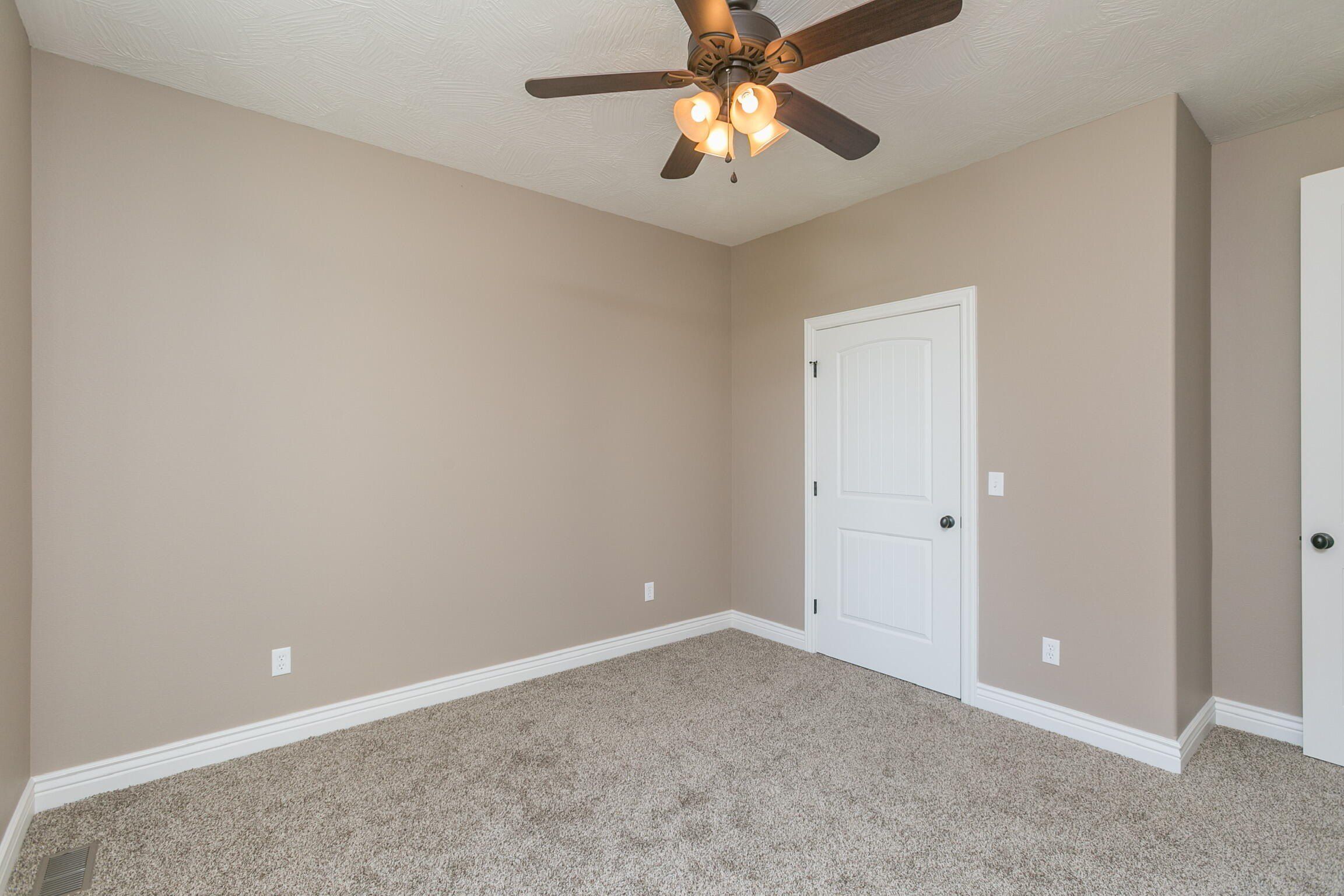 704 W Savanna Court. Nixa, MO 65714