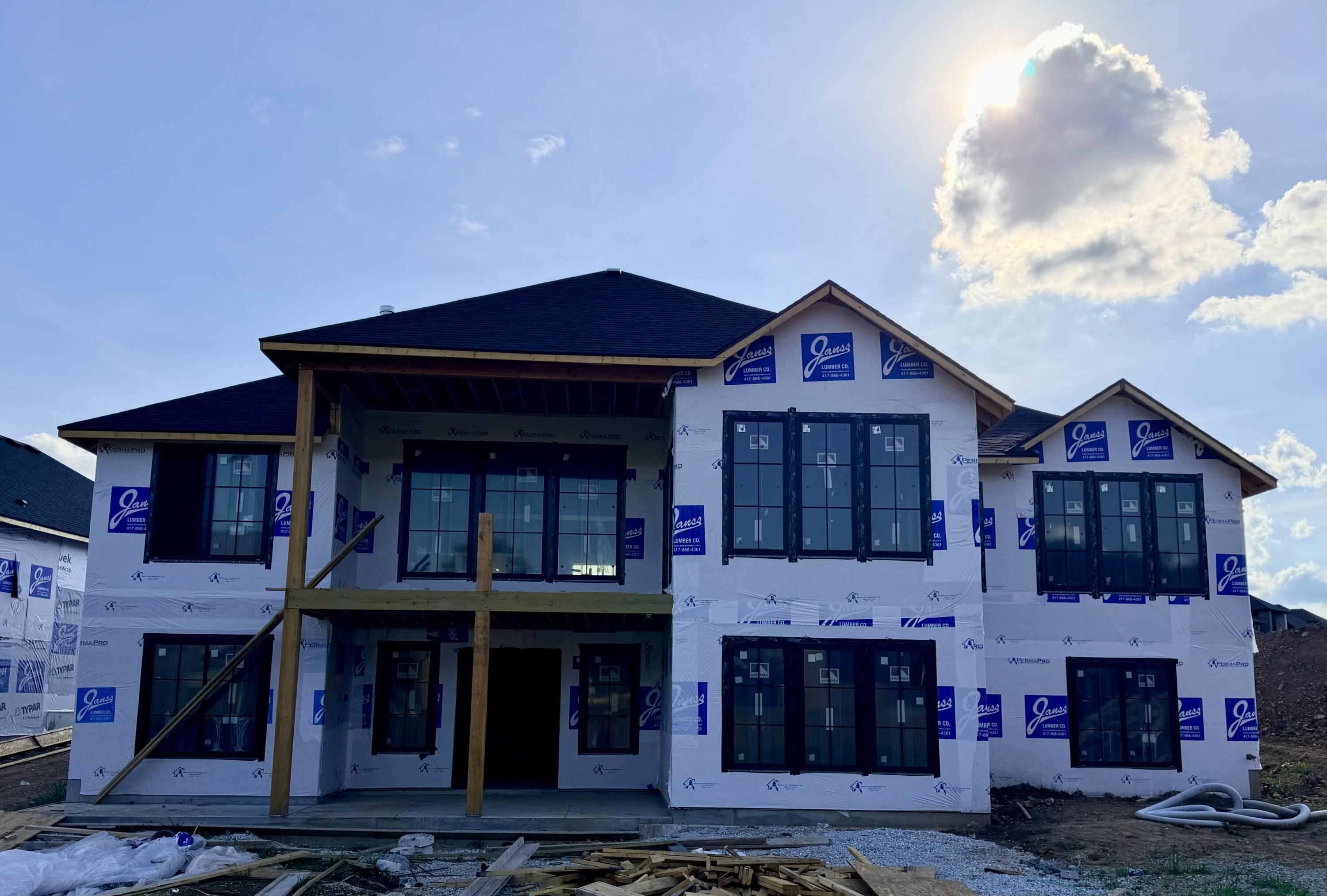2070 N Silver Charm Avenue. Springfield, MO 65802