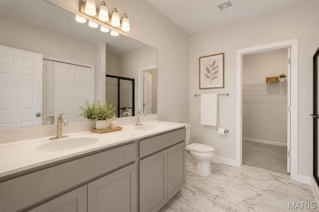151 Pellins Court. Washington, MO 63090
