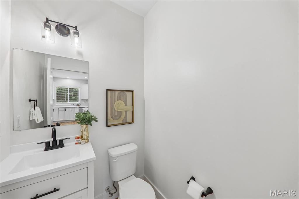 156 Reading Avenue. Maryland Heights, MO 63043