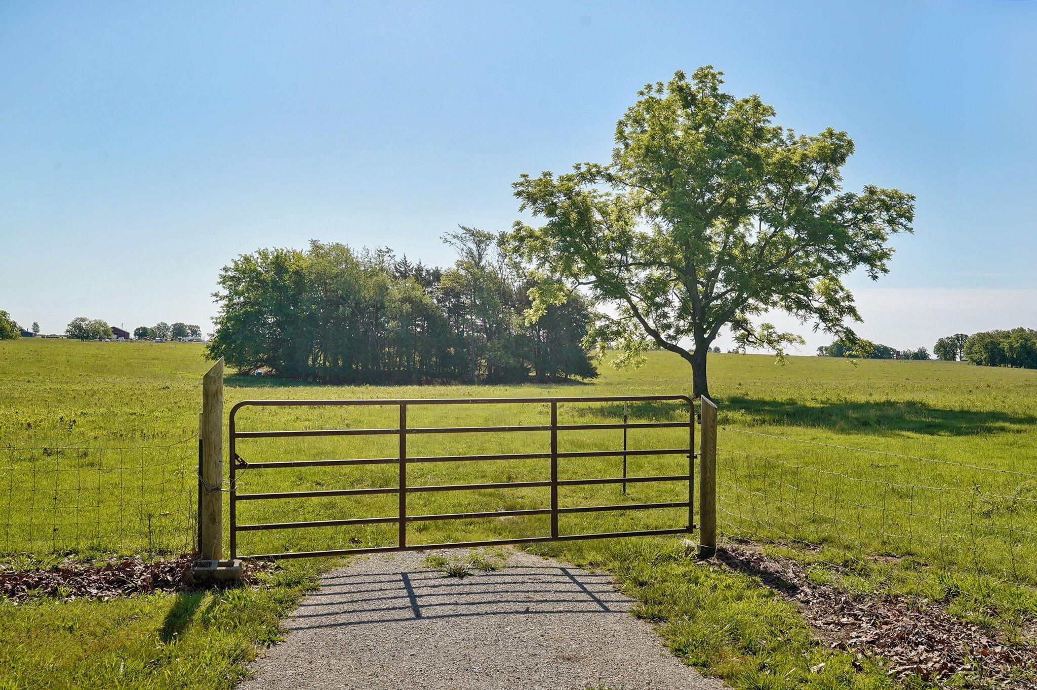 18519 Farm Road 2000. Aurora, MO 65605