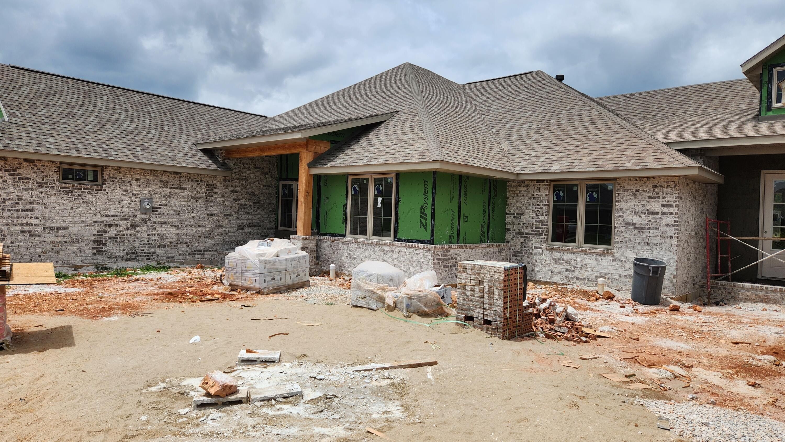 2413 E Swallow Street. Springfield, MO 65804