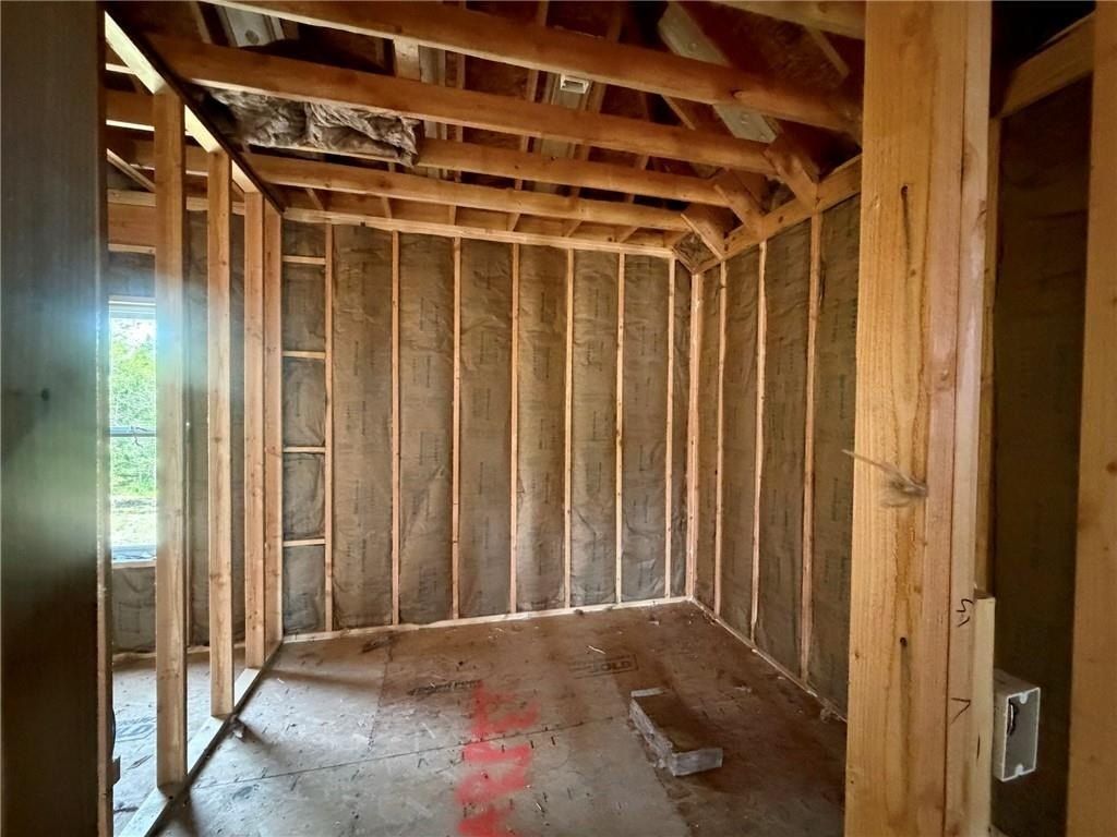 21503 Twin Oaks Parkway. Peculiar, MO 64078
