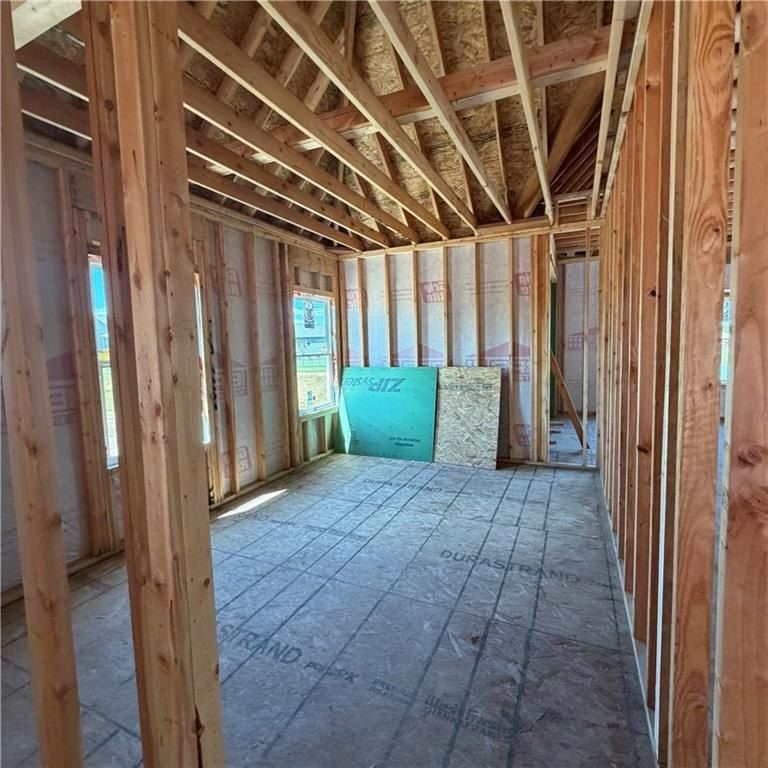 2335 Foxtail Drive. Kearney, MO 64060