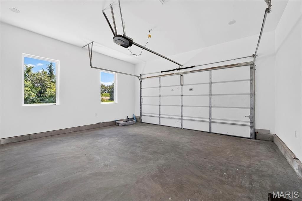 106 Highview Drive. Ballwin, MO 63011