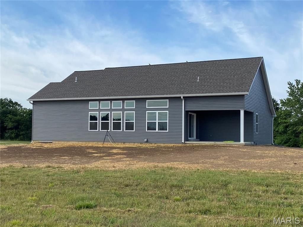 26300 Harmony Hills Drive. Warrenton, MO 63383