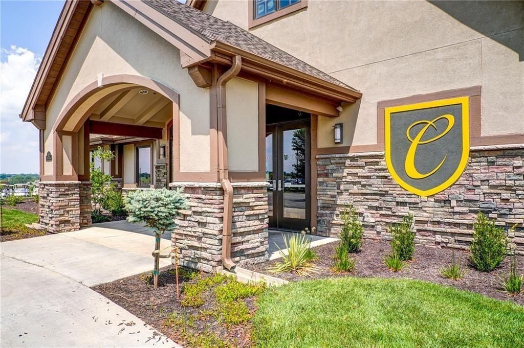 707 Glenn Circle. Raymore, MO 64083