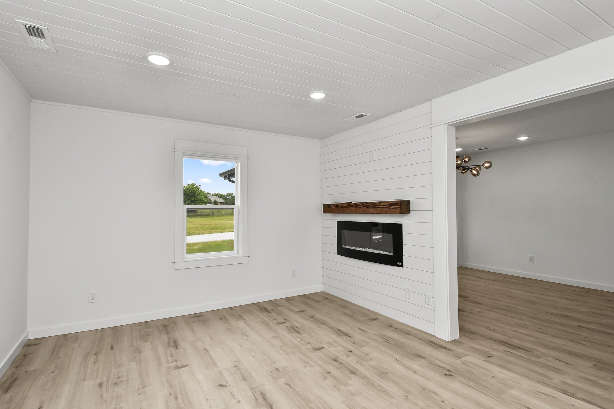 6074 6080 N State Highway 125. Rogersville, MO 65742