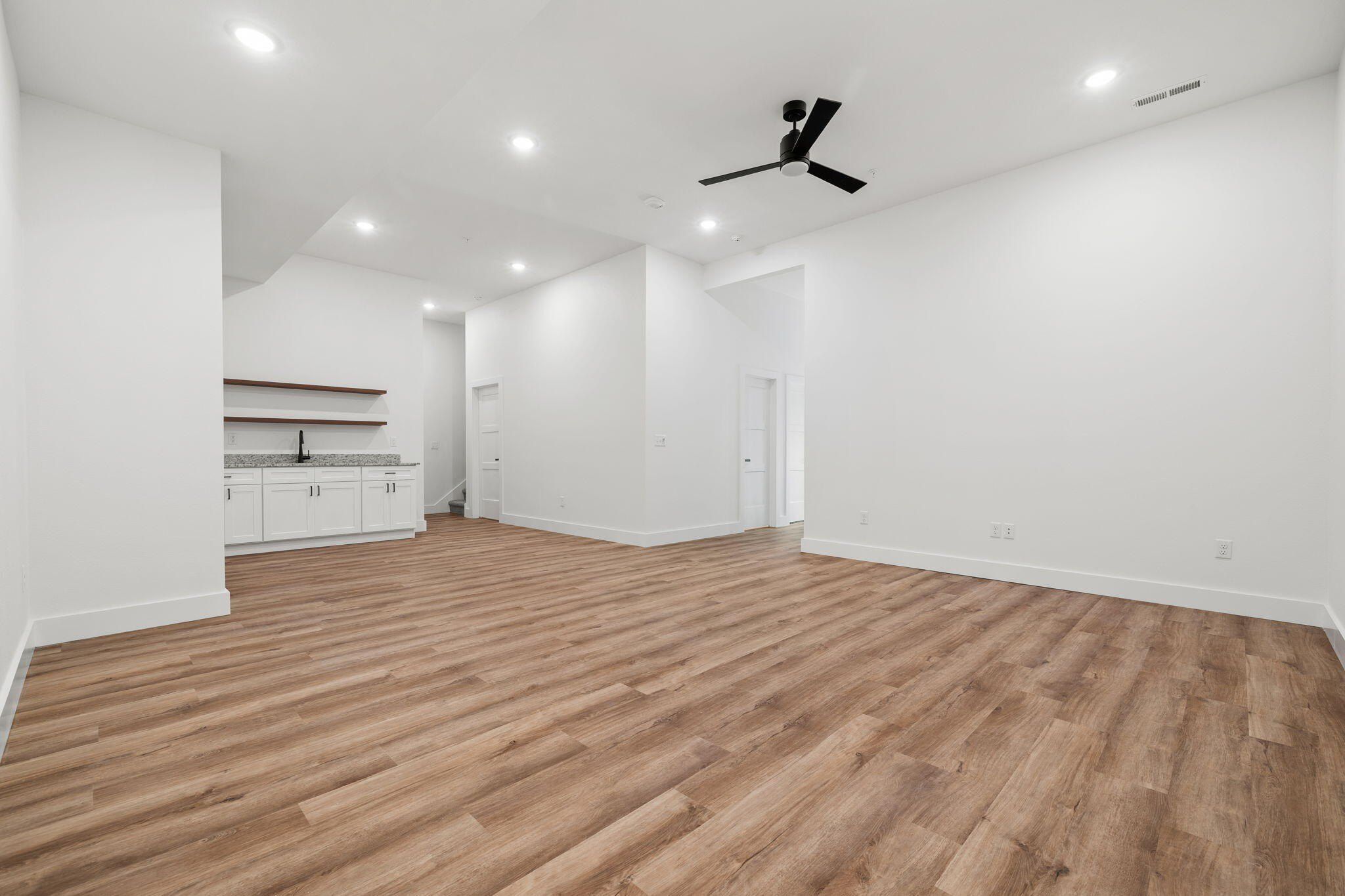 54 Cocobolo Drive. Reeds Spring, MO 65737