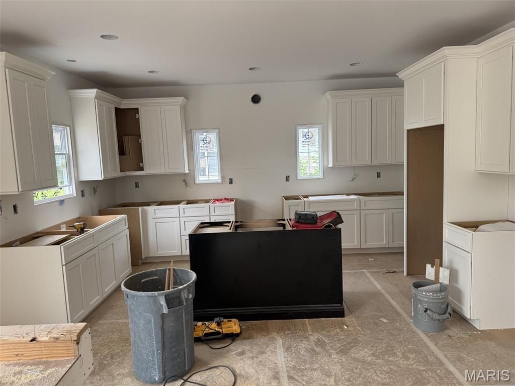 923 Poinsetta Lane. Kirkwood, MO 63122