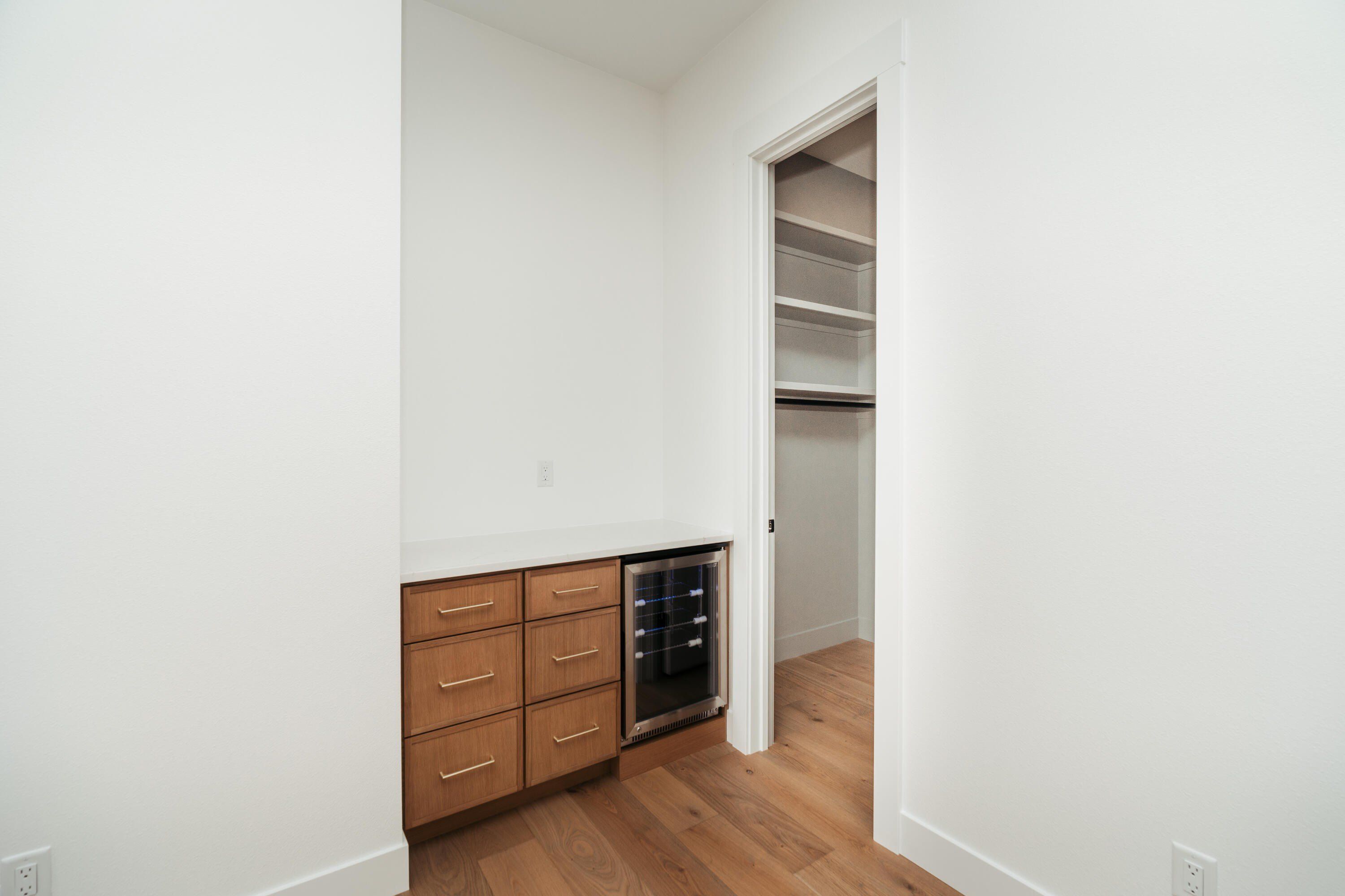 1551 S Millridge Court. Nixa, MO 65714