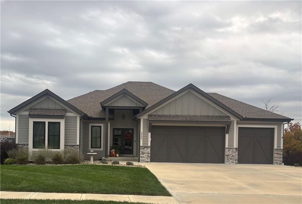5794 Nw Black Oak Court. Riverside, MO 64150