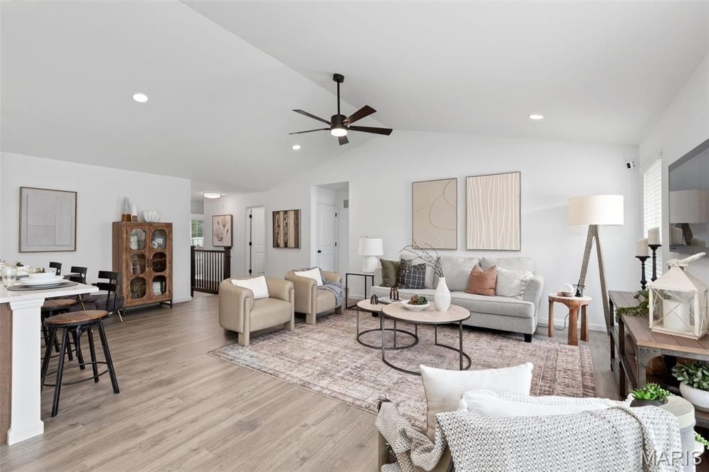2 Aspen At Grove At Grants Trail Manors. Saint Louis, MO 63123