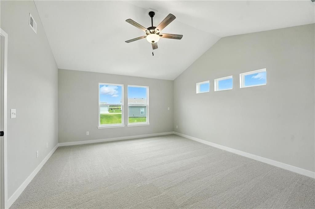 3057 Nw 96Th Terrace. Kansas City, MO 64154