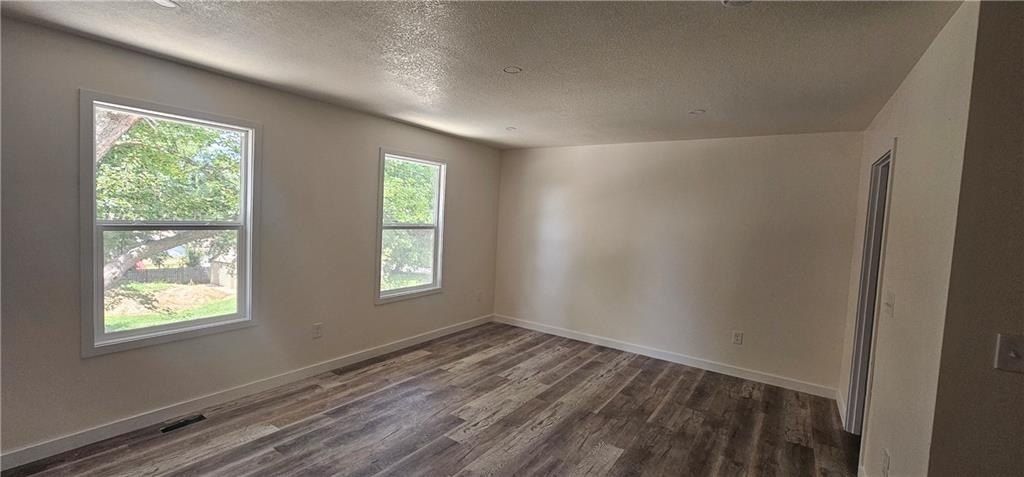 1103 S Kings Highway. Independence, MO 64050