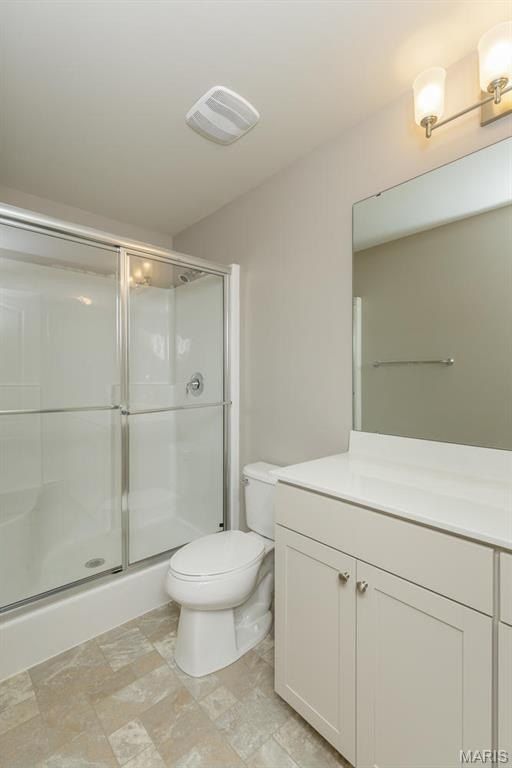 32 Wingtip Court. St Peters, MO 63376