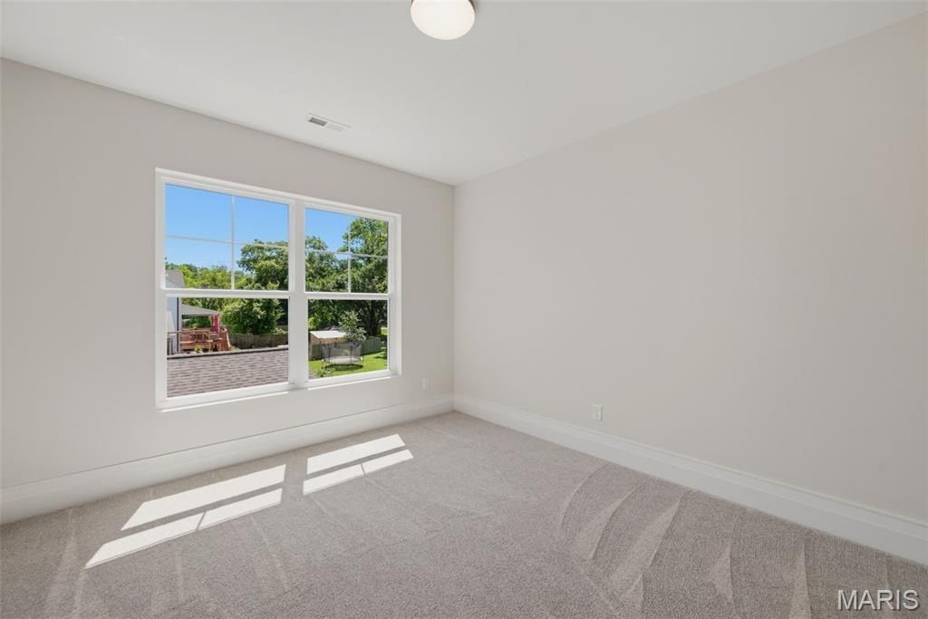 140 W Sarah Avenue. Kirkwood, MO 63122