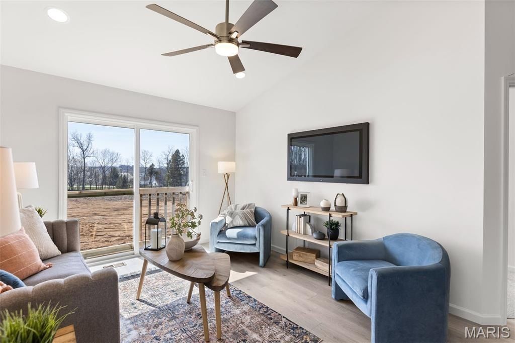 2 Summerfield At Parkview Common. Pacific, MO 63069