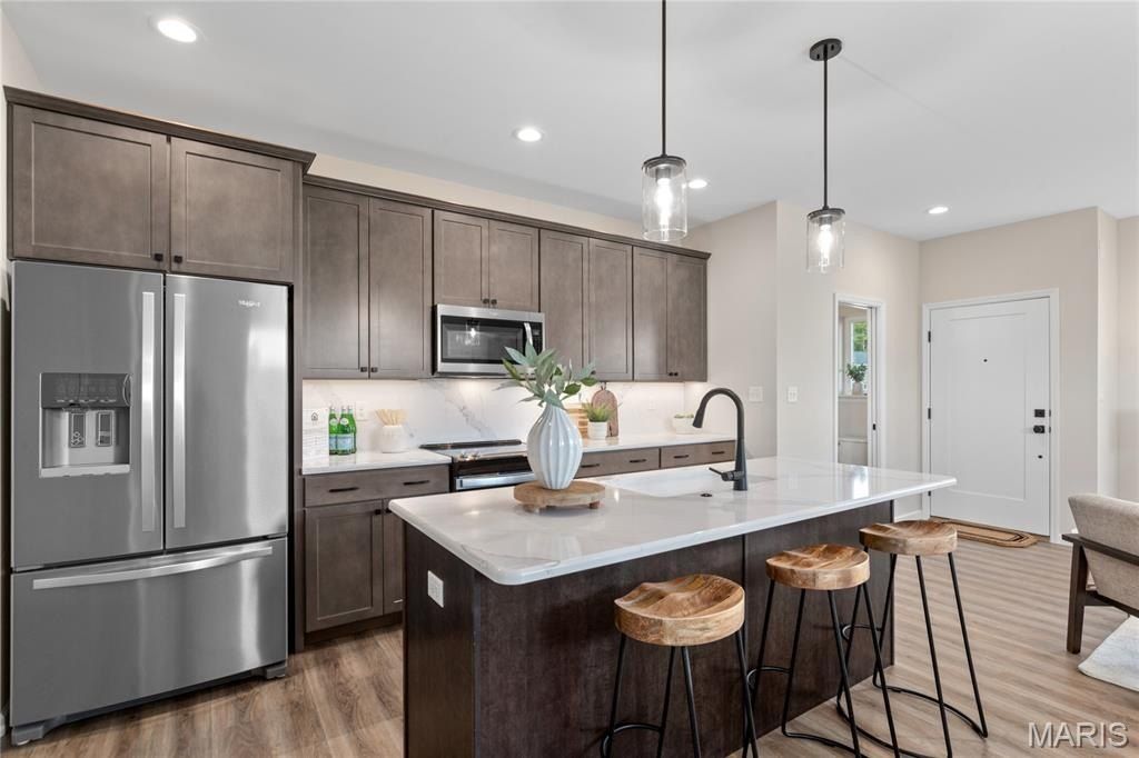 54 Pheasant Ring Drive. St Peters, MO 63376