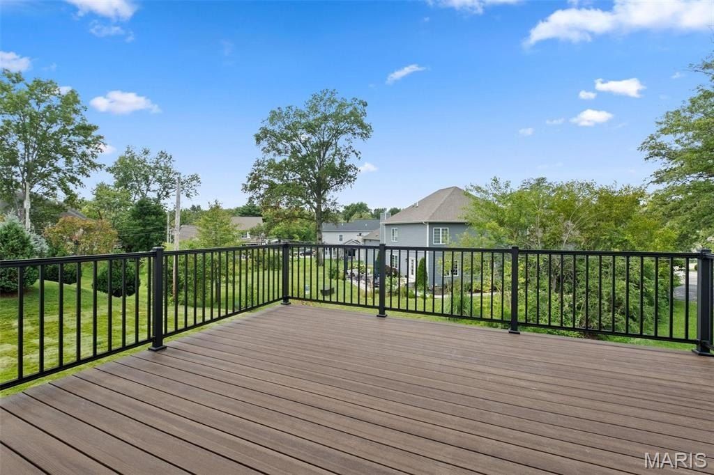 1440 Breezeridge Drive. Saint Louis, MO 63131