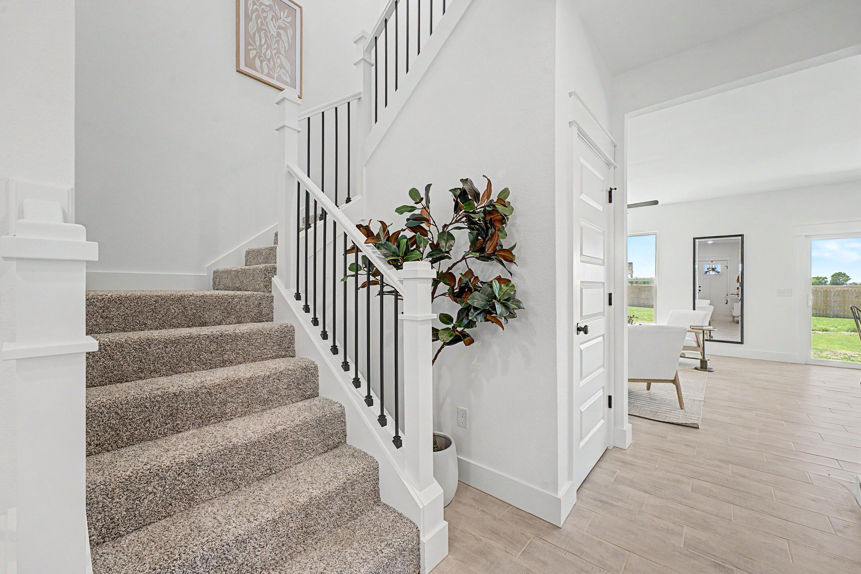 5268 S Logan Drive. Battlefield, MO 65619