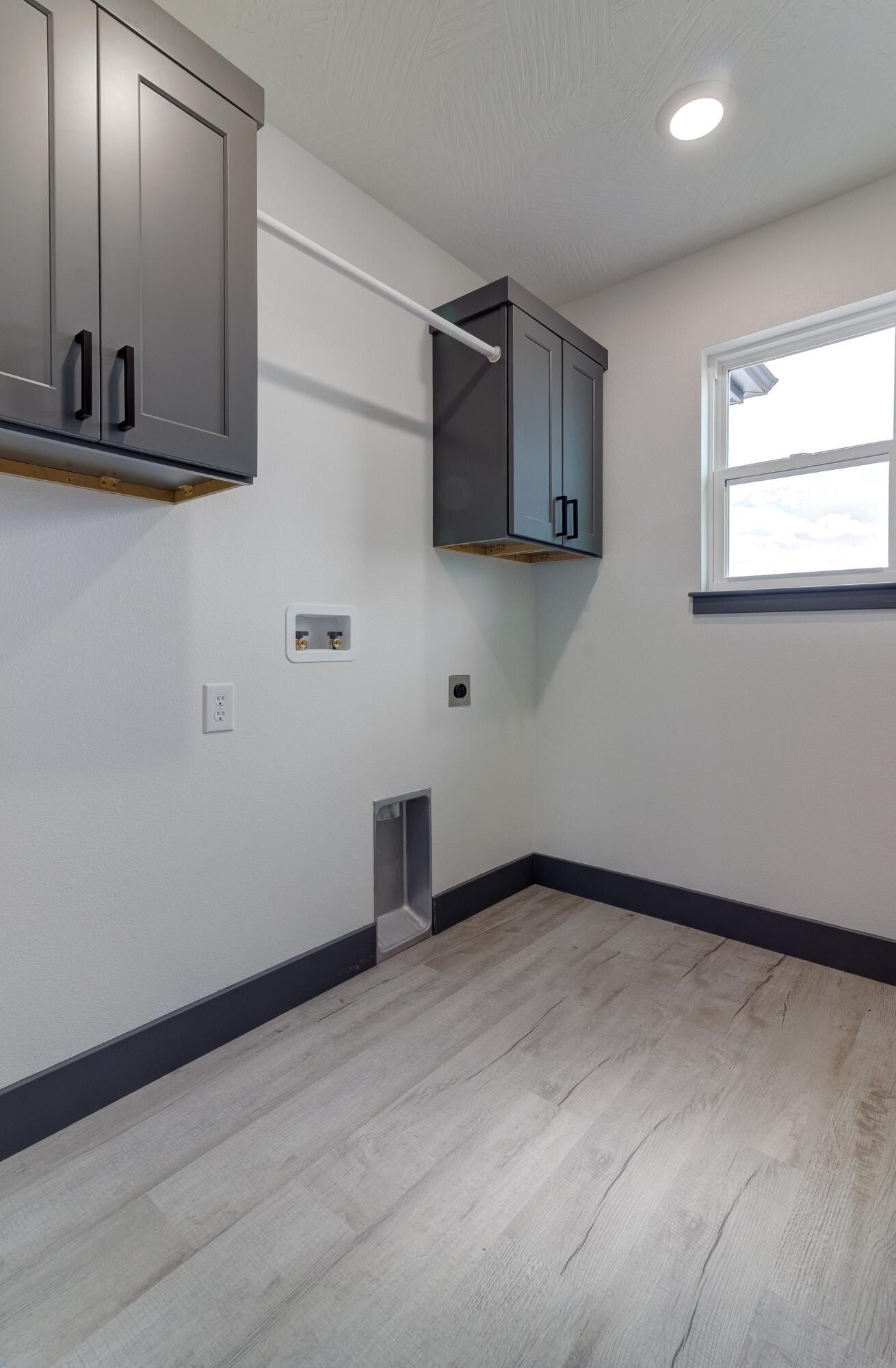 604 N Acacia Avenue. Clever, MO 65631