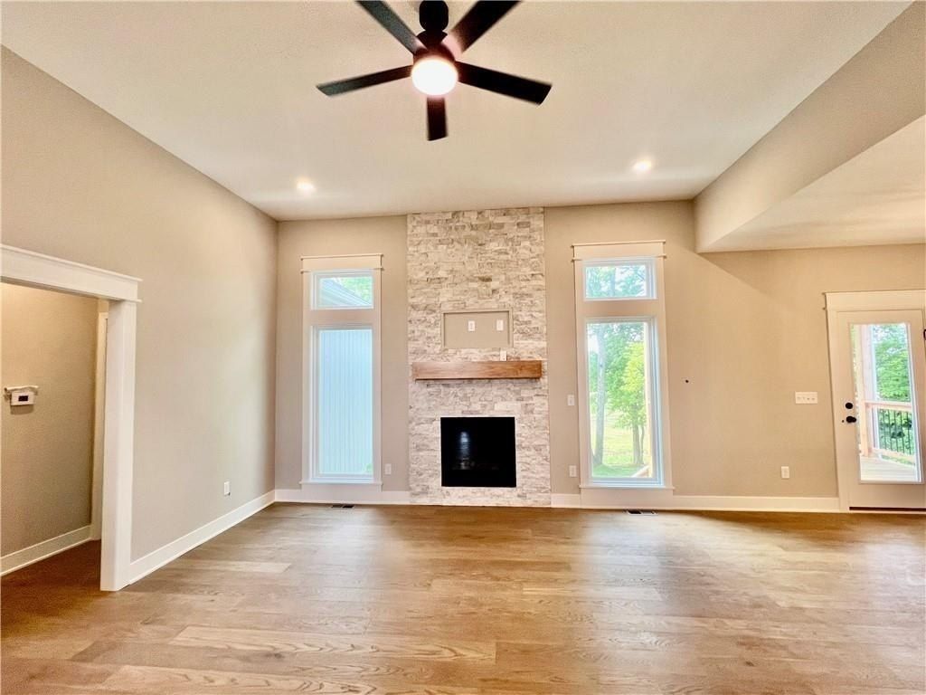 528 Skyview Lane. Liberty, MO 64068