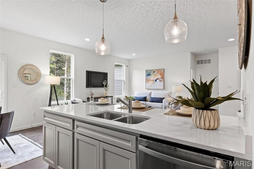 2 Aspen At Bear Ridge. House Springs, MO 63051