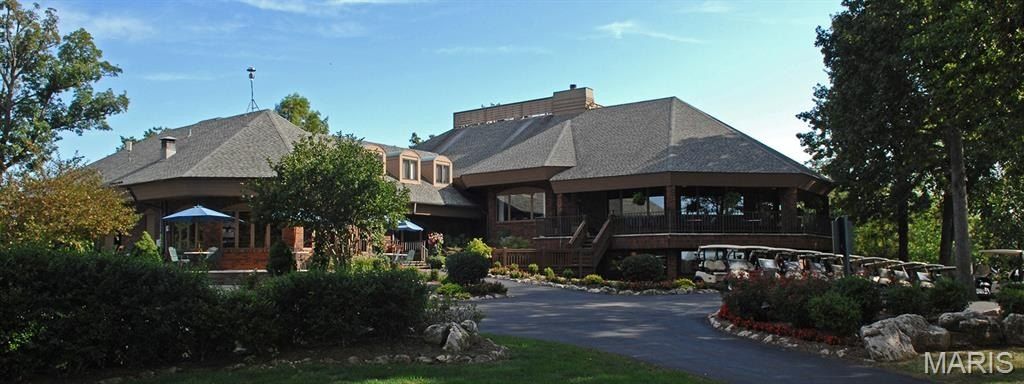 303 Kingsbarn Court. Dardenne Prairie, MO 63368