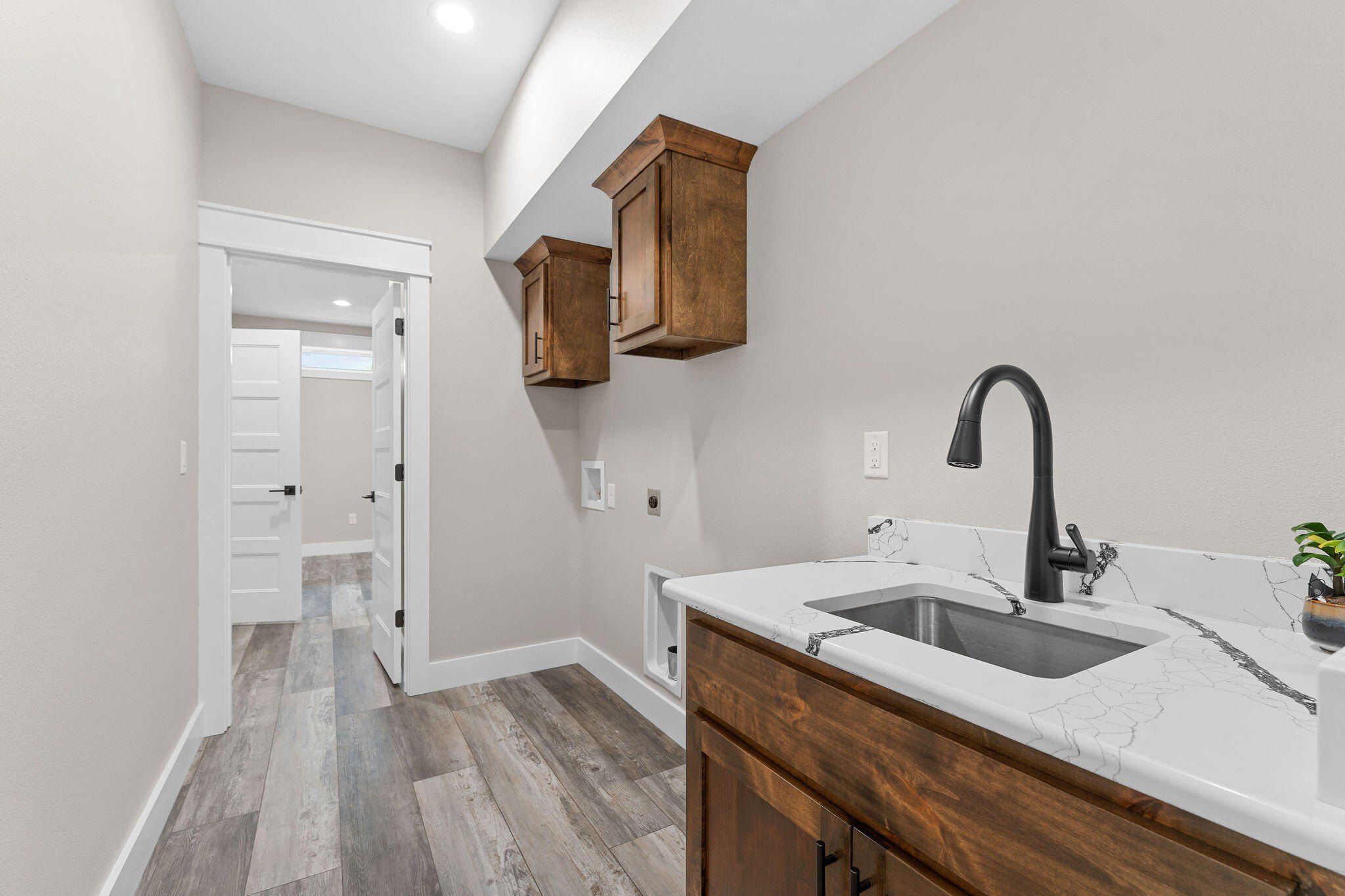 187 Silver Sunset Lane. Kimberling City, MO 65686
