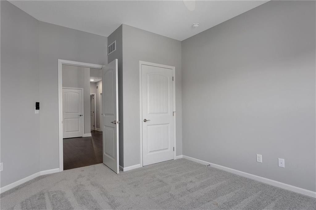 3319 Nw 93Rd Street. Kansas City, MO 64154
