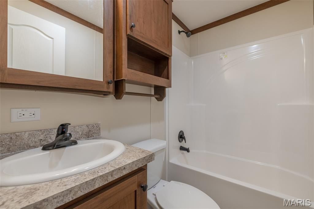 140 Prairie Street. Truxton, MO 63381