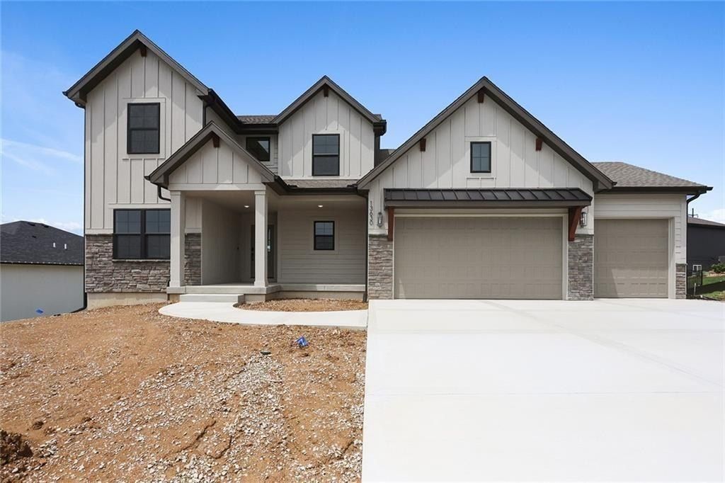 2363 Foxtail Drive. Kearney, MO 64060