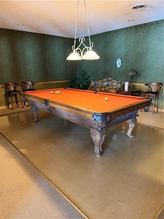 Ne Orange Court. Oak Grove, MO 64075