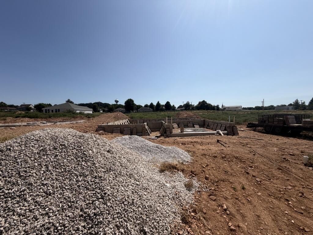 438 Pebblestone Street. Sparta, MO 65753