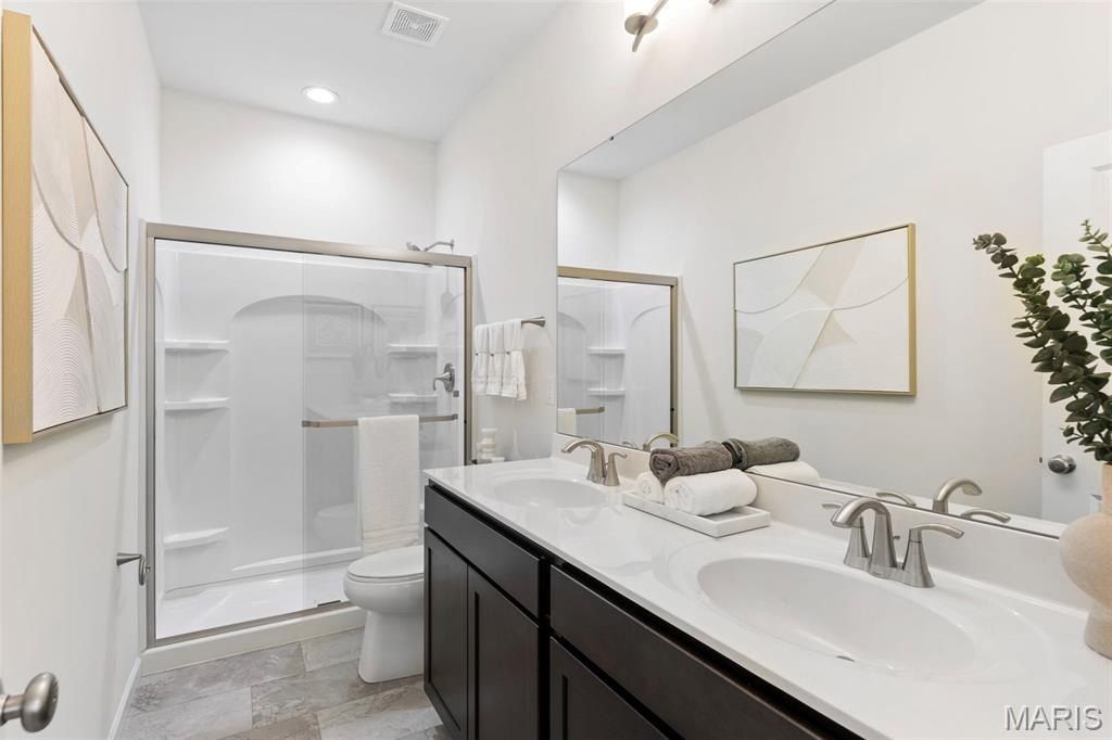 1038 Franklin Court. Sullivan, MO 63080