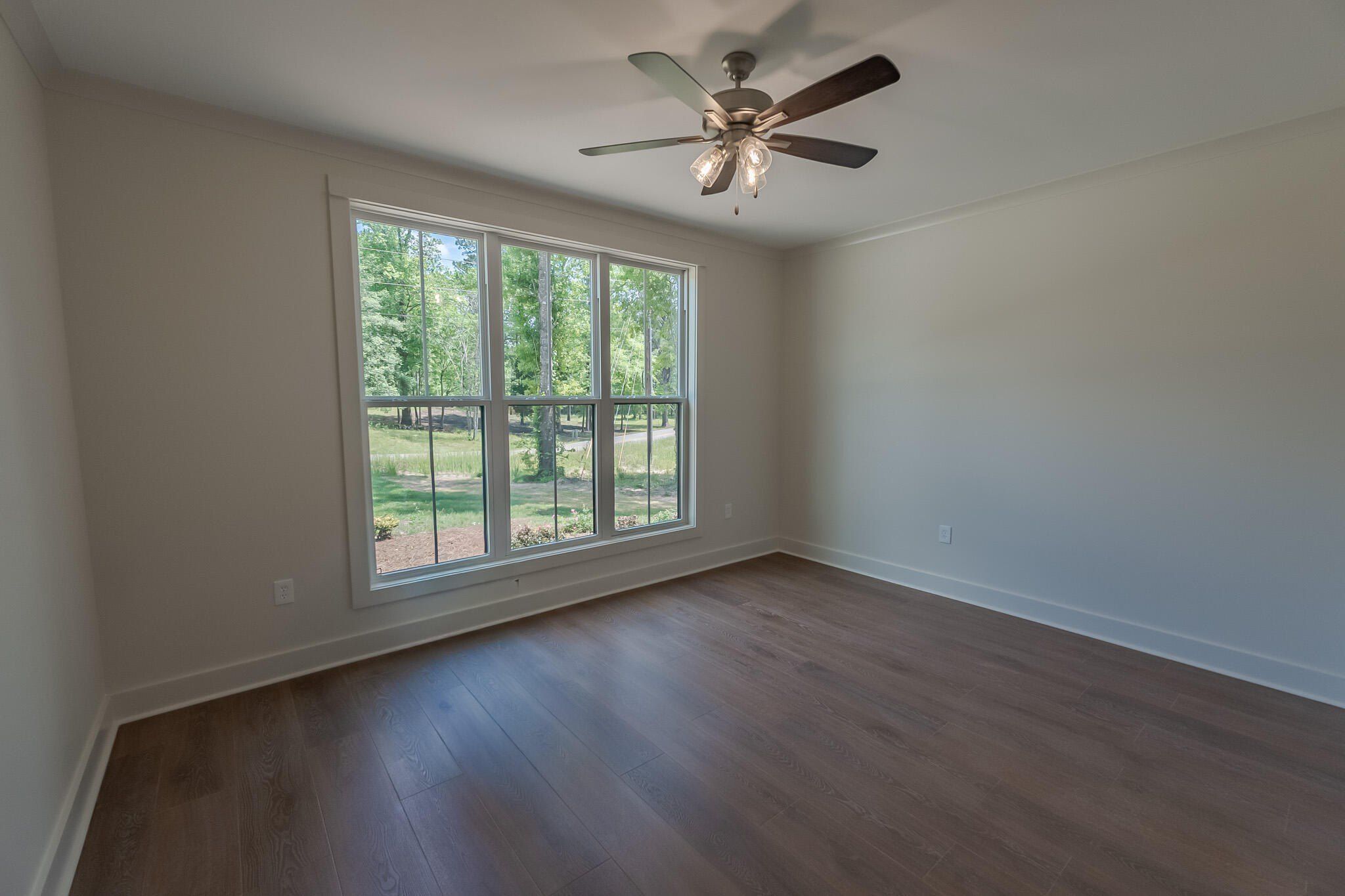 39 Forest Barnes. Petal, MS 39465