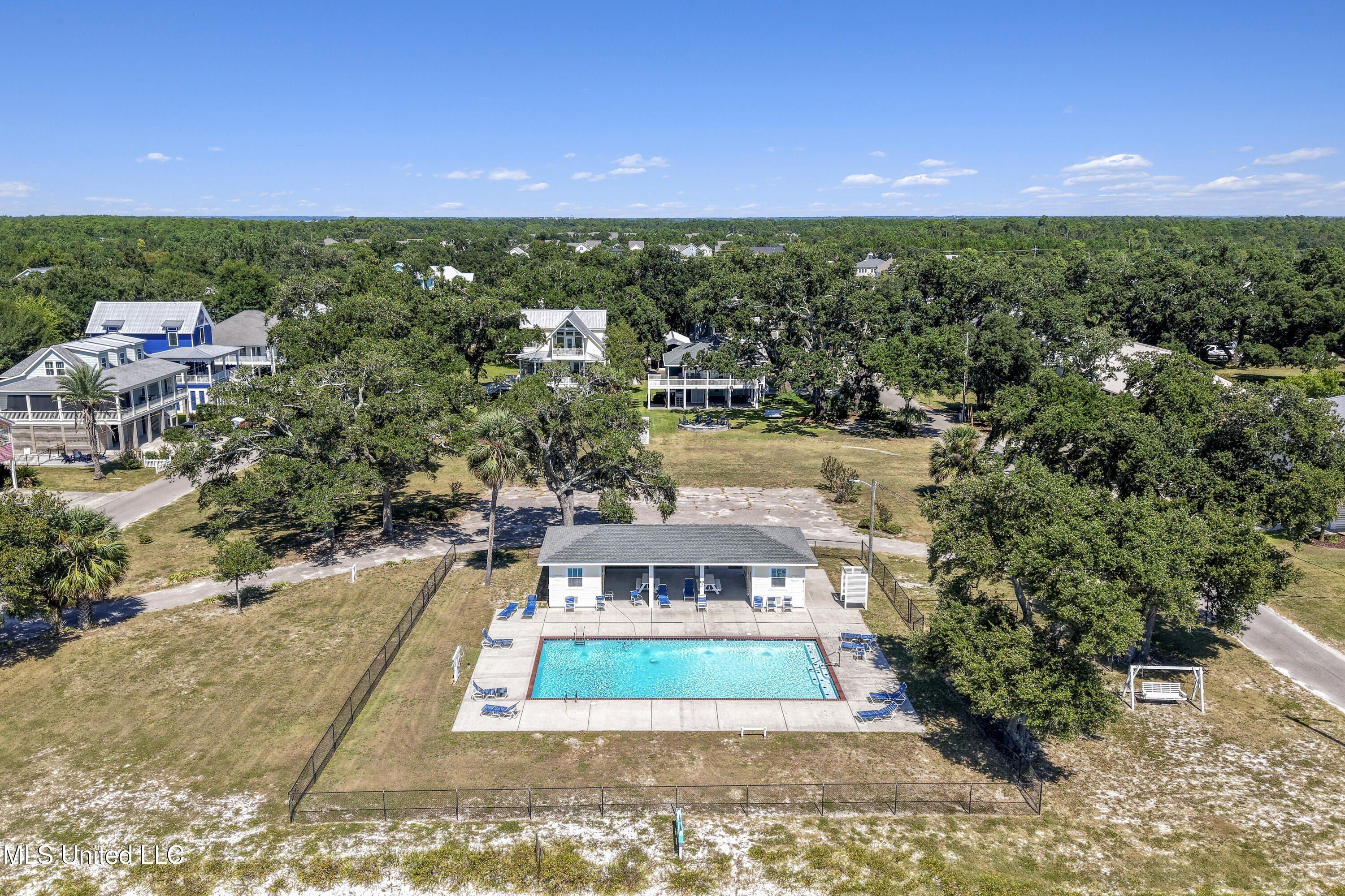 122 Beachview Drive Lot 10. Pass Christian, MS 39571