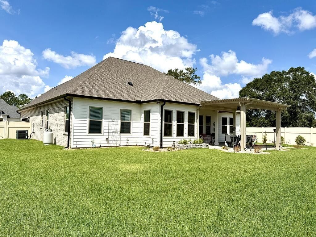 139 Jefferson Davis Parkway. Picayune, MS 39466