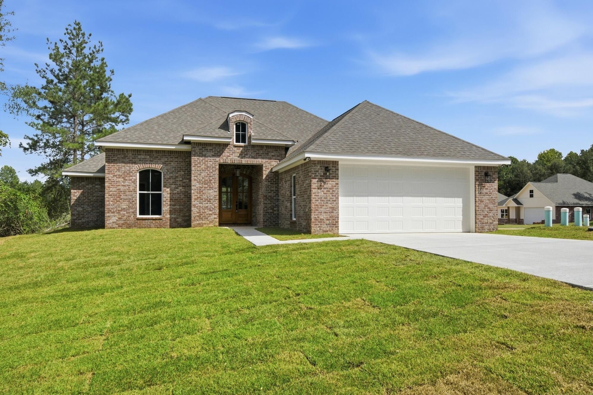 103 Friend Rd. Hattiesburg, MS 39402