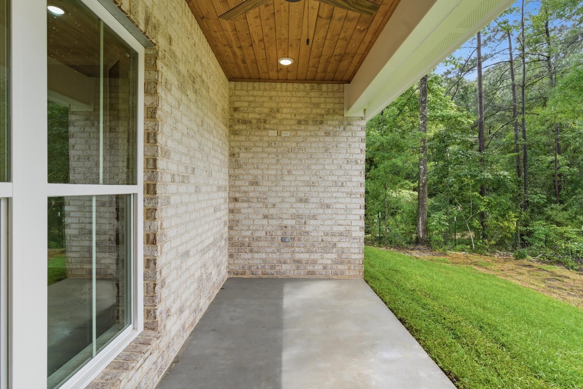 153 Sandy Run. Hattiesburg, MS 39402
