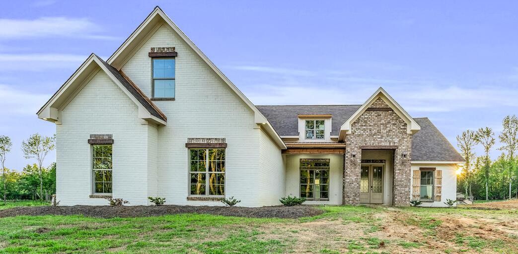 56 Harmony Loop. Starkville, MS 39759