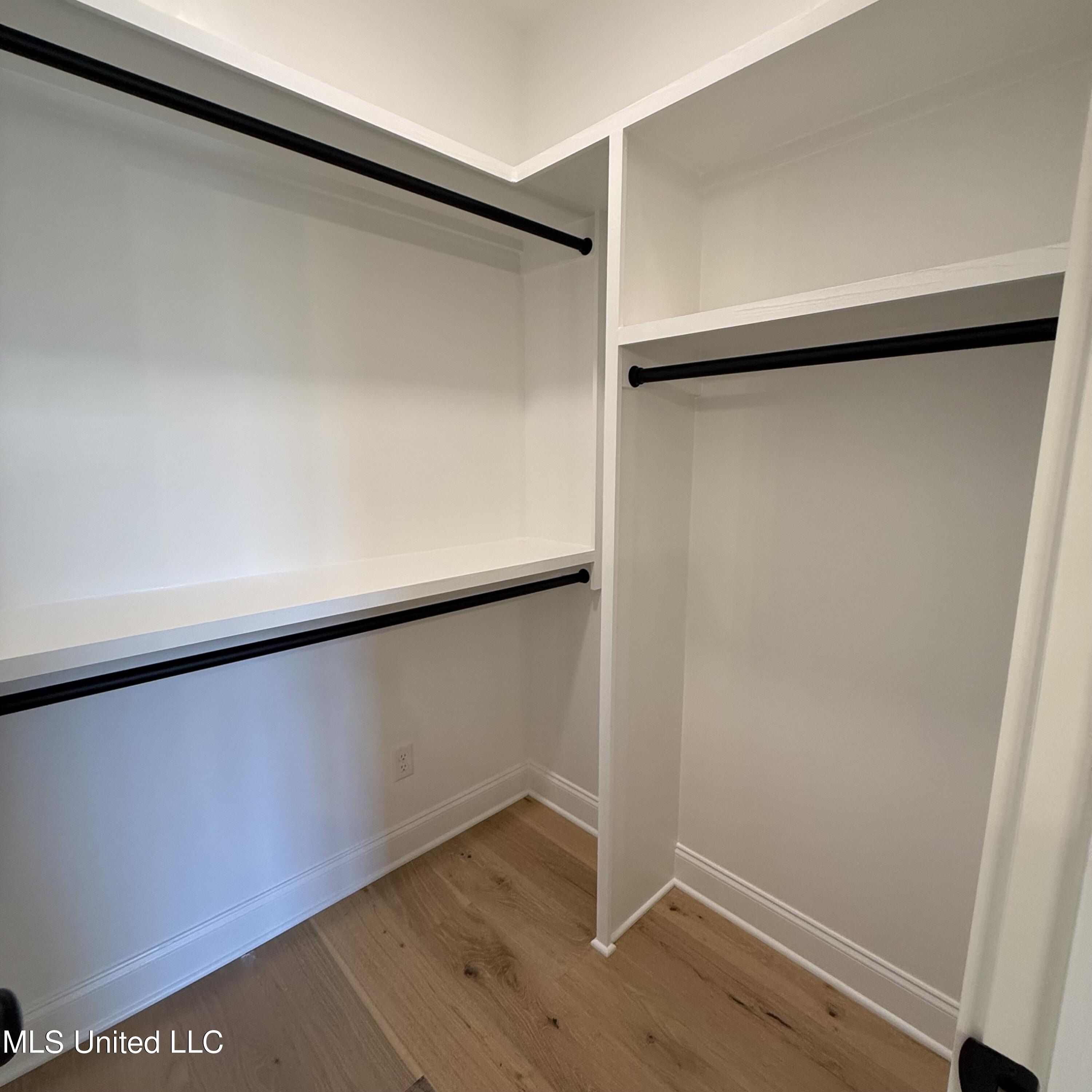 731 Bolivar Drive. Nesbit, MS 38651