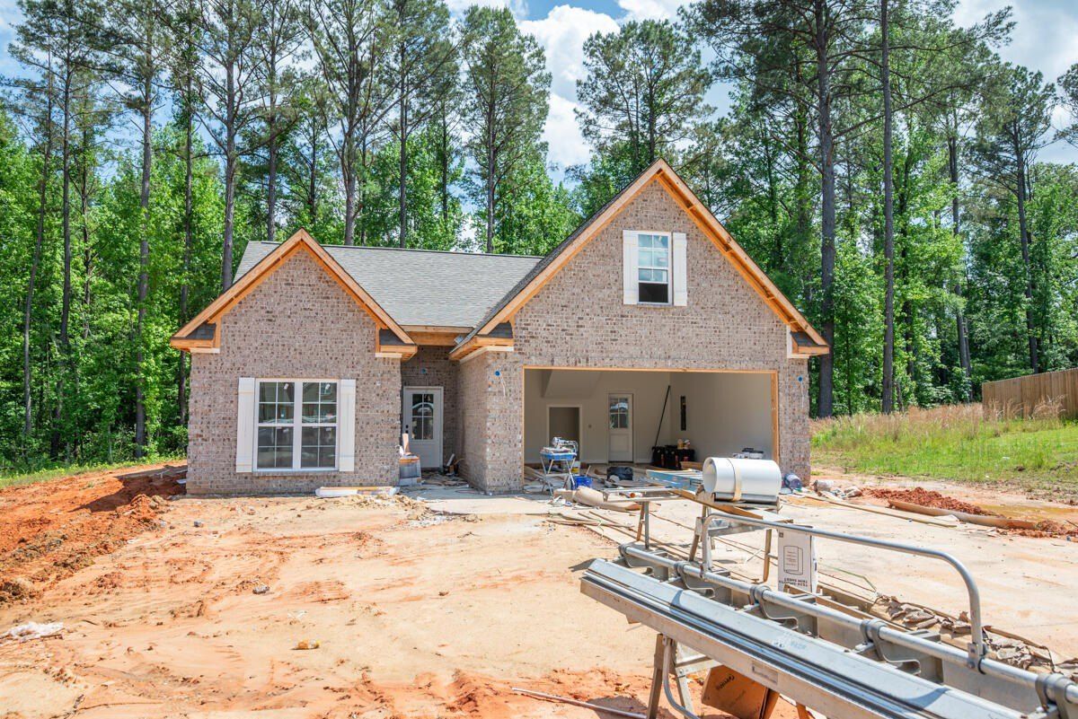 234 Lauras Cv. Starkville, MS 39759