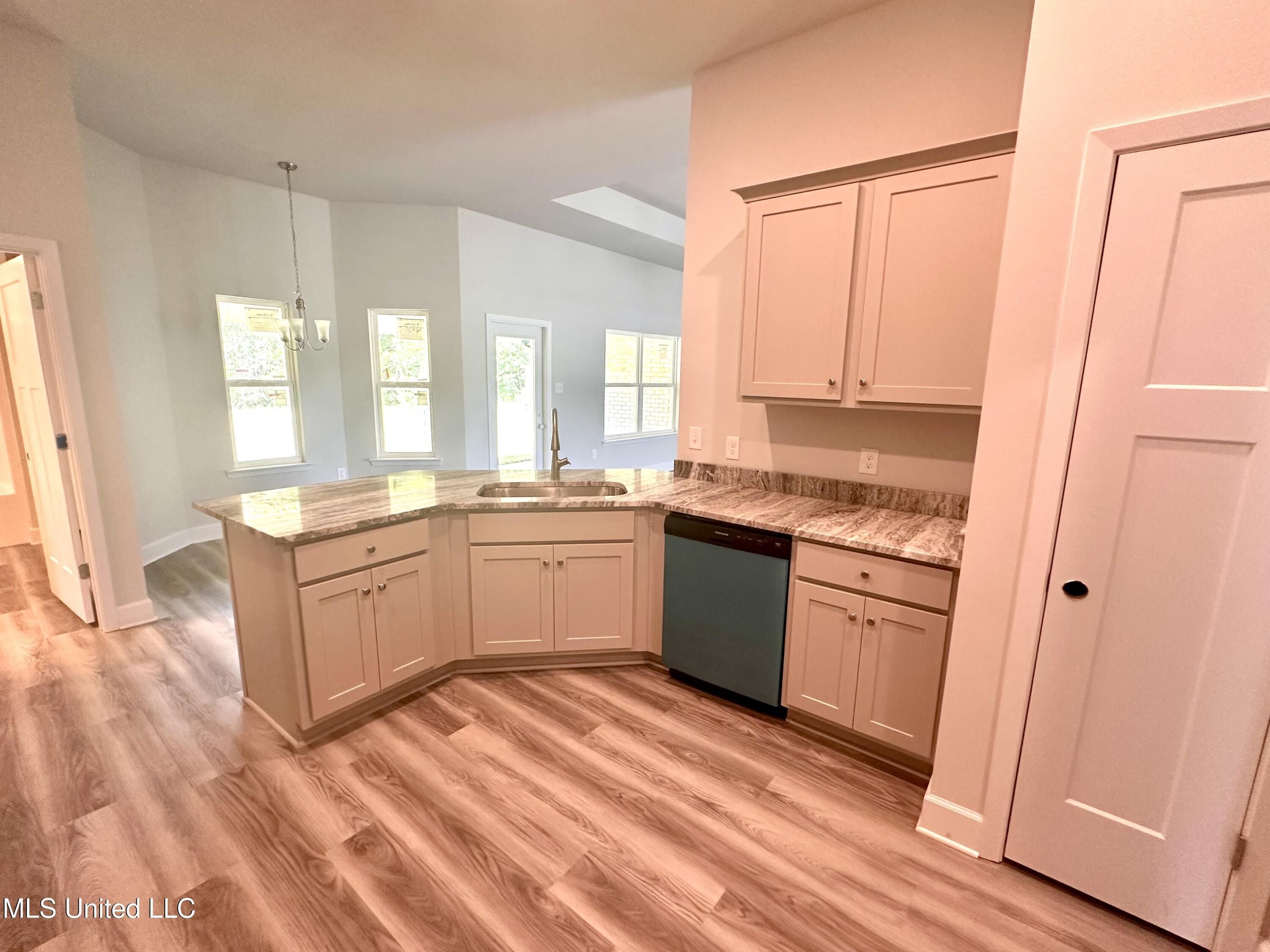 6256 Emerald Lake Drive. Biloxi, MS 39532