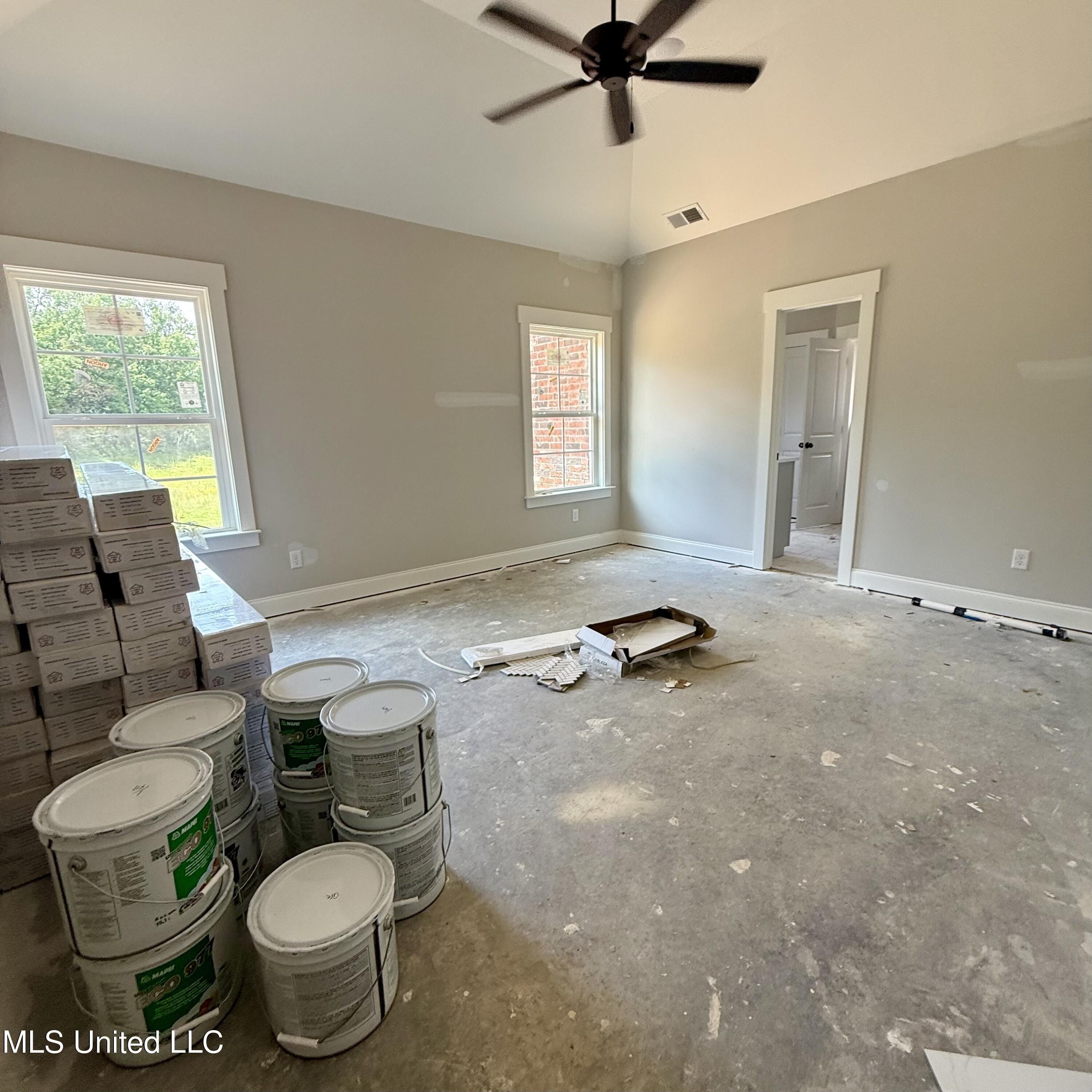 1347 Creekside Lane. Hernando, MS 38632