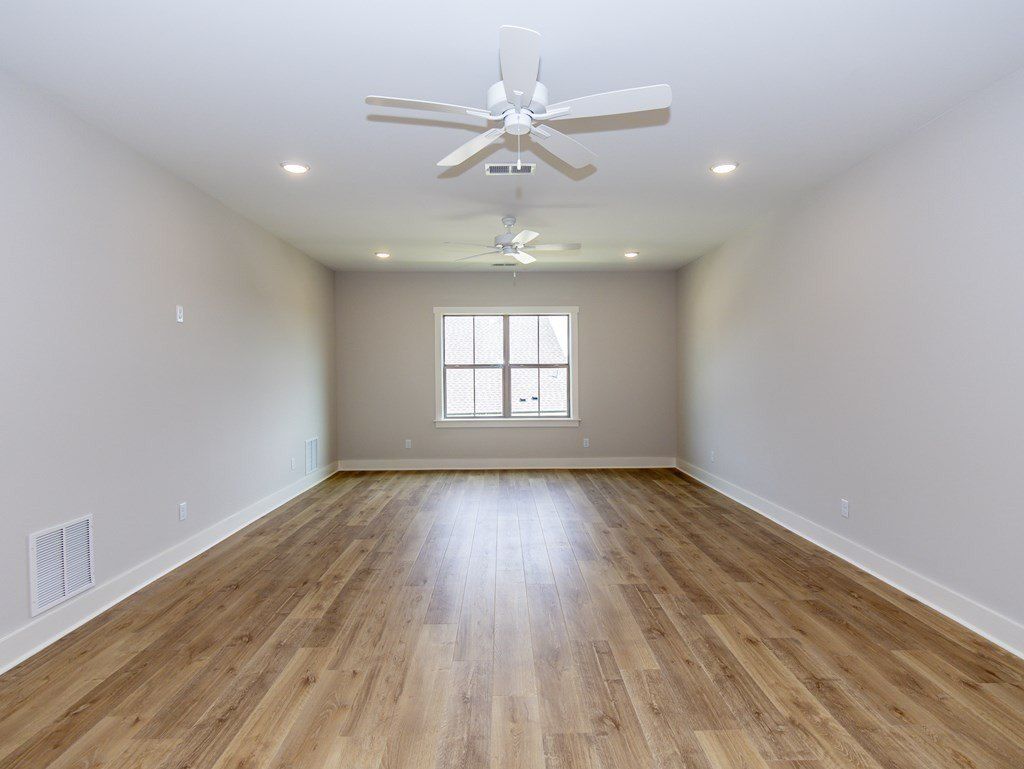 424 South Grove Drive. Oxford, MS 38655