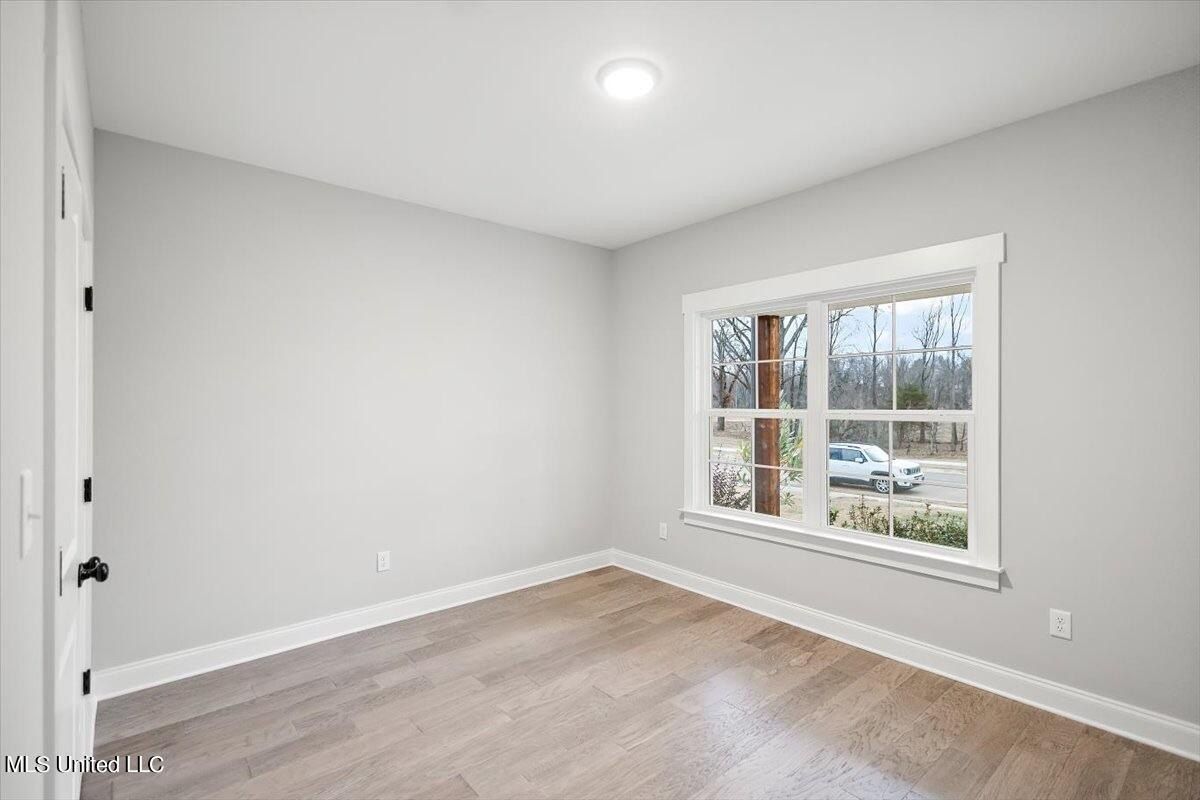 1335 Creekside Lane. Hernando, MS 38632