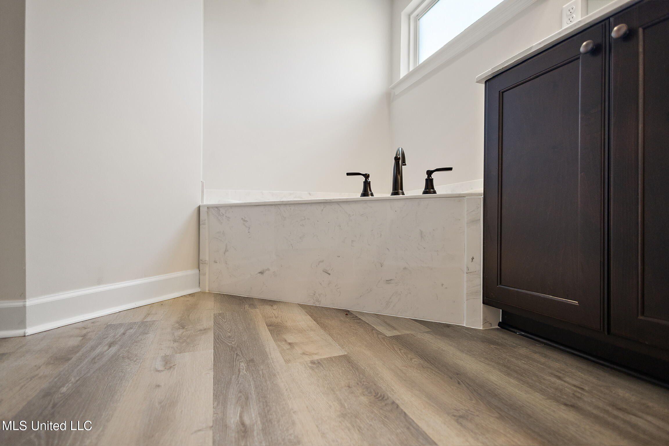 6486 E John Hamilton Way. Olive Branch, MS 38654