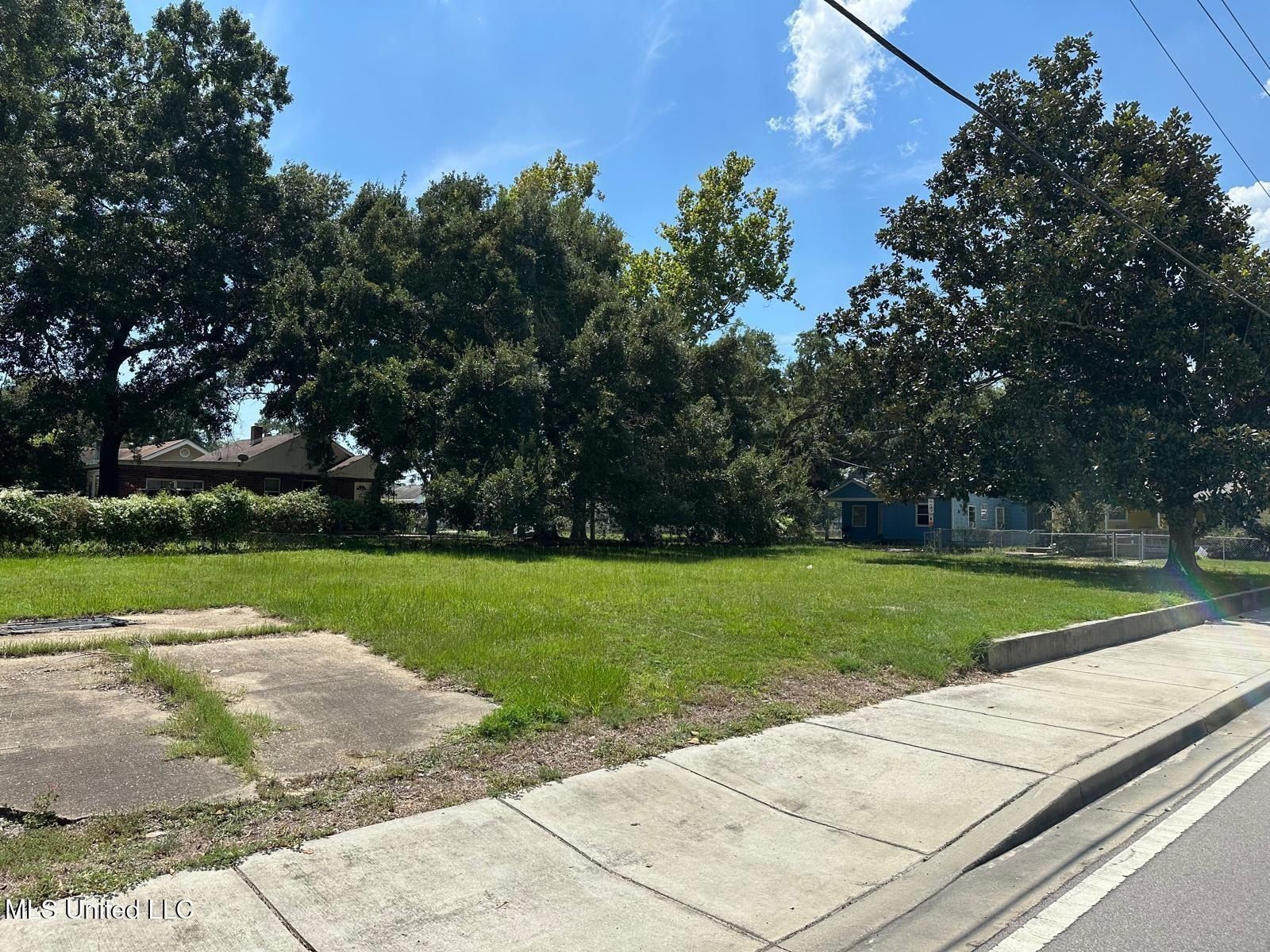 294 Kuhn Street. Biloxi, MS 39530